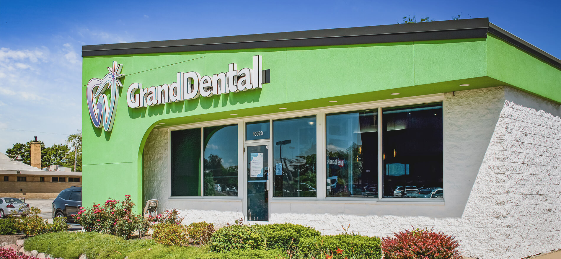 Outside view of Franklin Park dental office building